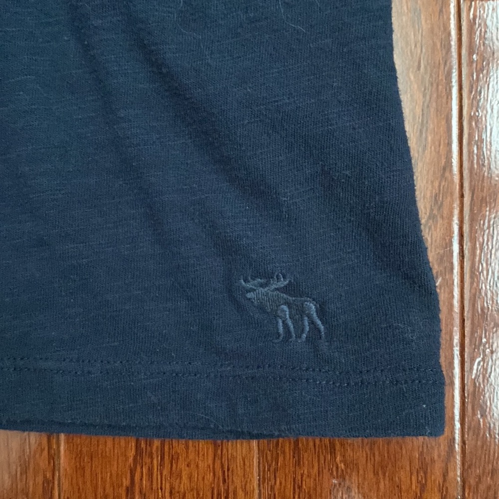 Abercrombie & Fitch Navy Blue Top - Picture 6 of 9